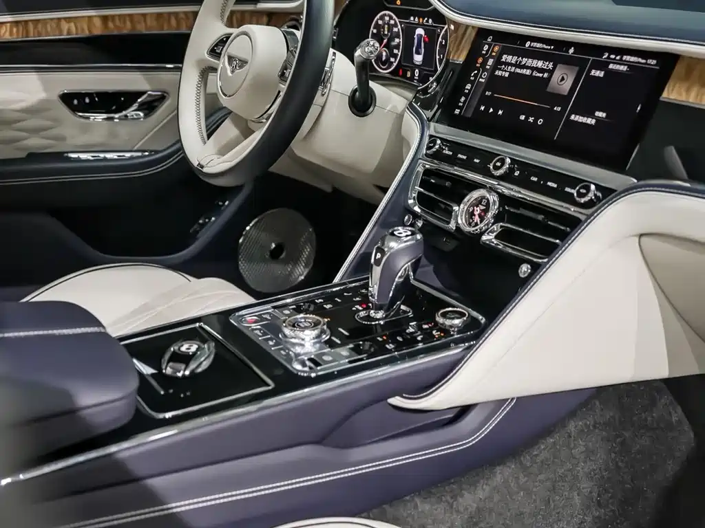 Flying Spur 2022 4.0T V8 Mulliner купить на сайте DeffCars