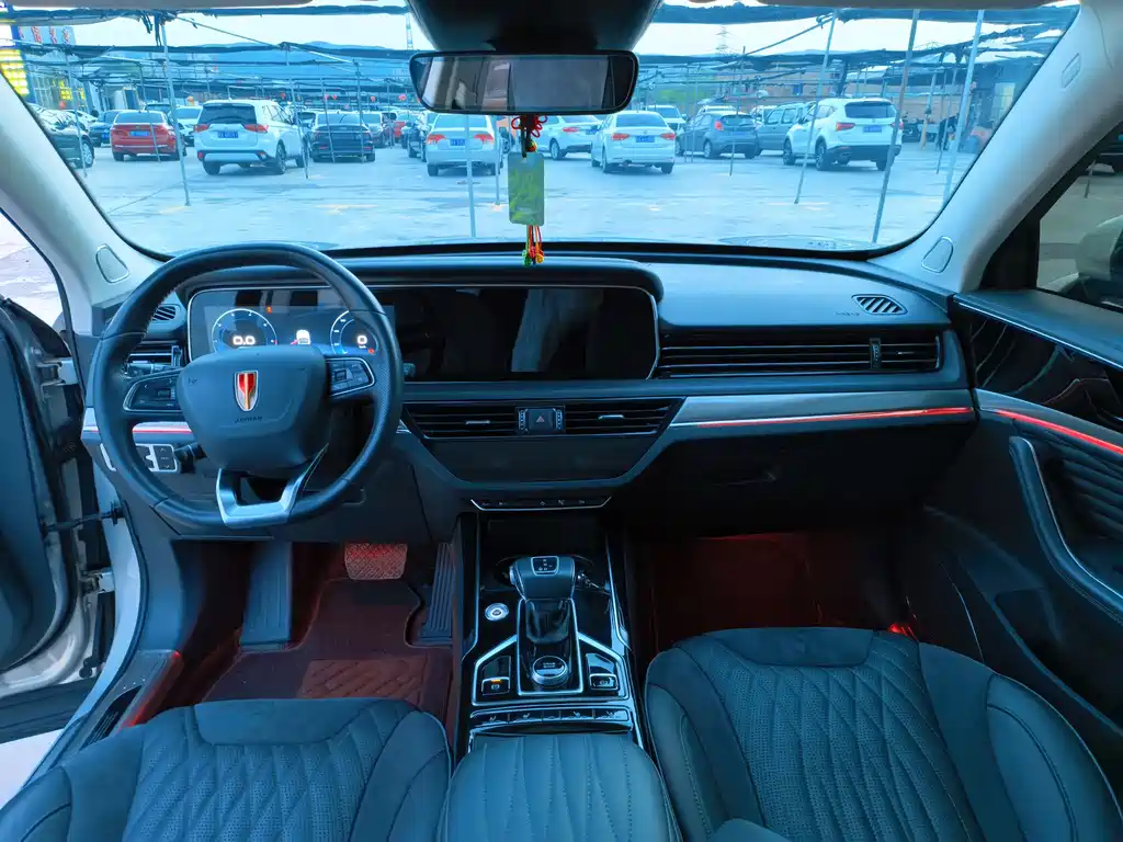 Hongqi HS5 2022 facelift 2.0T Zhilian Qixiang four-wheel drive version купить на сайте DeffCars