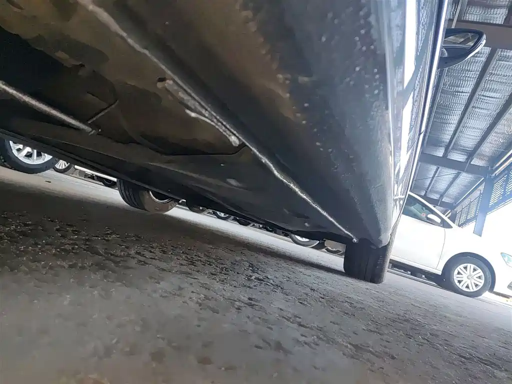 Sagitar 2015 230TSI automatic luxury model купить на сайте DeffCars