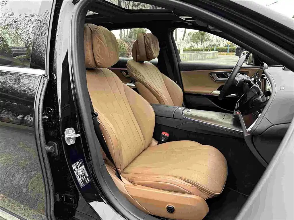 Mercedes-Benz E-Class New Energy 2024 E 350 e L plug-in hybrid sedan купить на сайте DeffCars