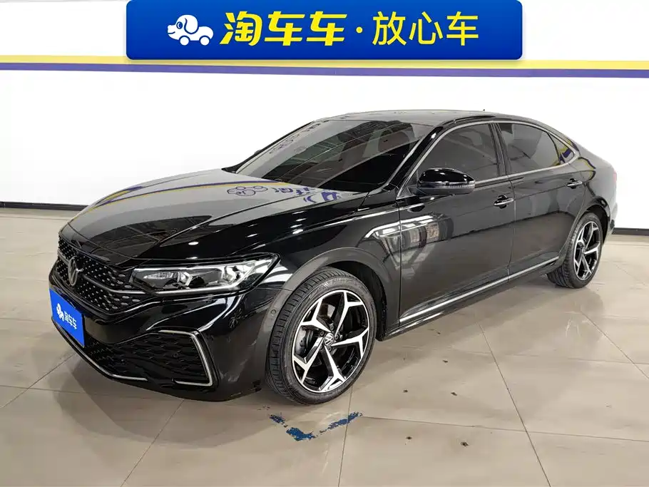 Passat 2023 facelift 330TSI Starry Sky Deluxe Edition купить на сайте DeffCars