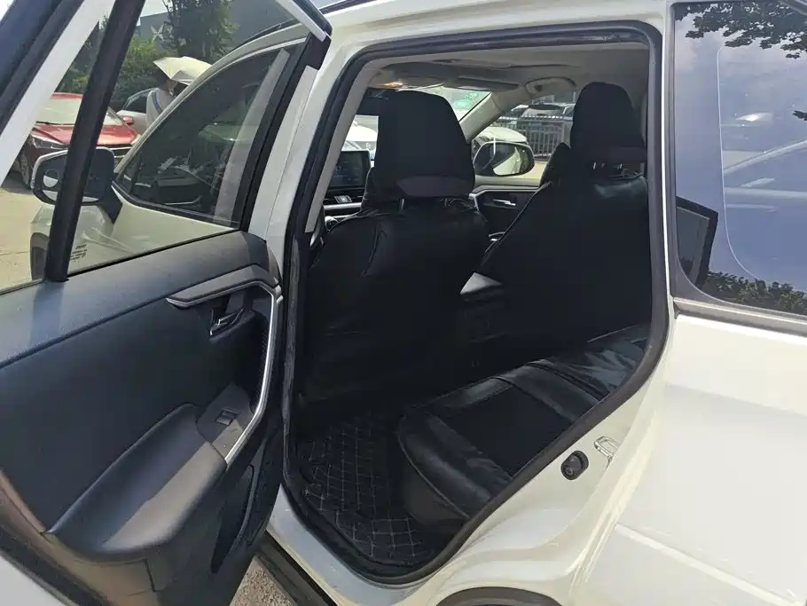 RAV4 Rongfang 2020 2.0L CVT two-wheel drive fashion version купить на сайте DeffCars