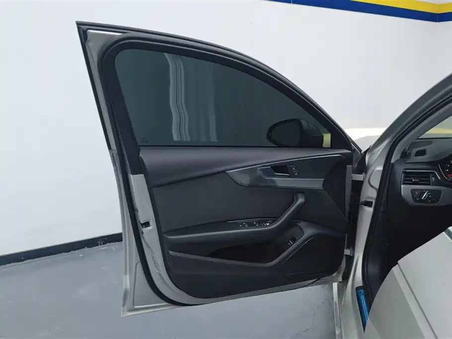 Audi A4L 2019 40 TFSI Enterprising National VI купить на сайте DeffCars
