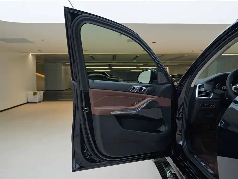 BMW X5 imported 2021 facelift xDrive40i M sports package купить на сайте DeffCars