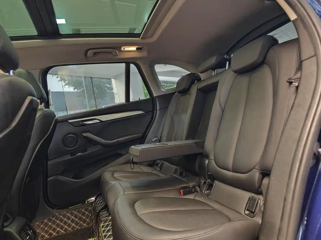 BMW X1 2019 sDrive20Li Leading Model купить на сайте DeffCars