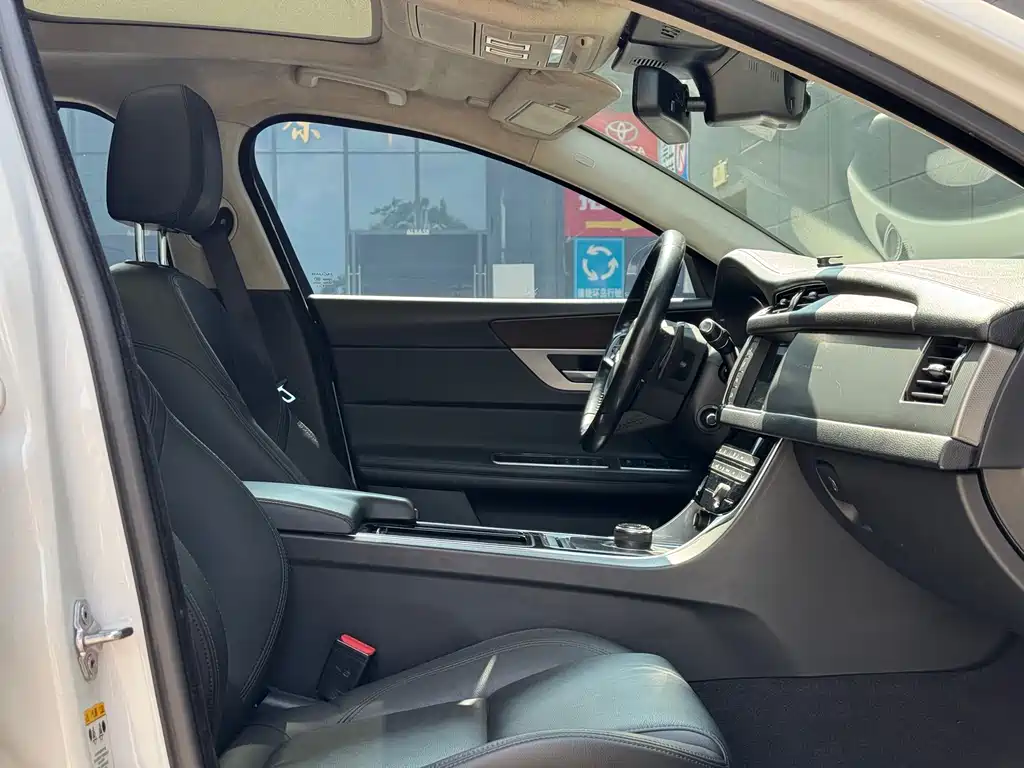 Jaguar XFL 2018 XFL 2.0T 200PS Elite Edition купить на сайте DeffCars
