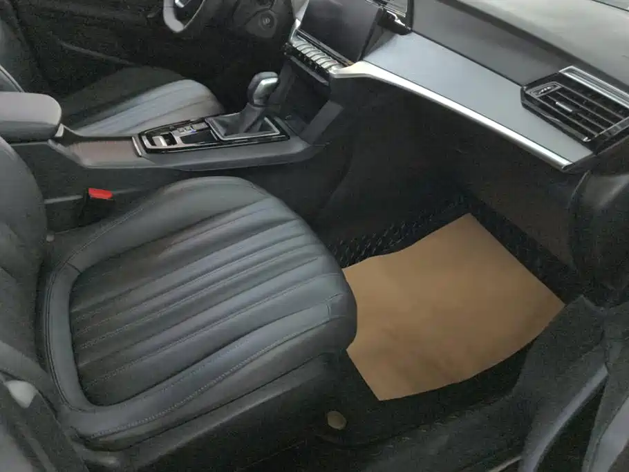 Peugeot 408 2022 1.6T light chasing version купить на сайте DeffCars