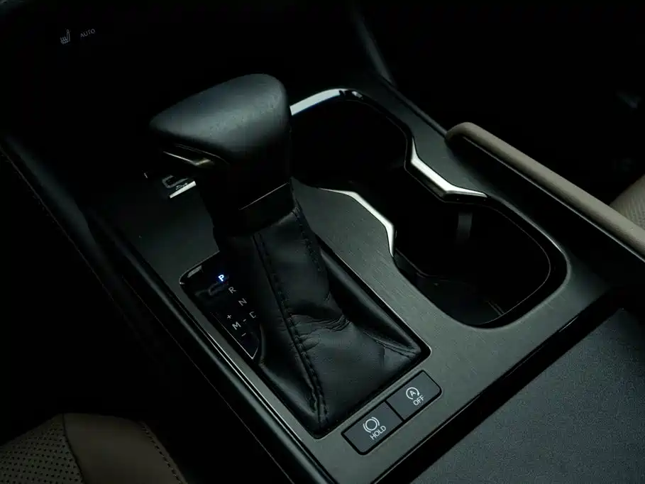 Lexus ES 2022 200 Excellence Edition купить на сайте DeffCars