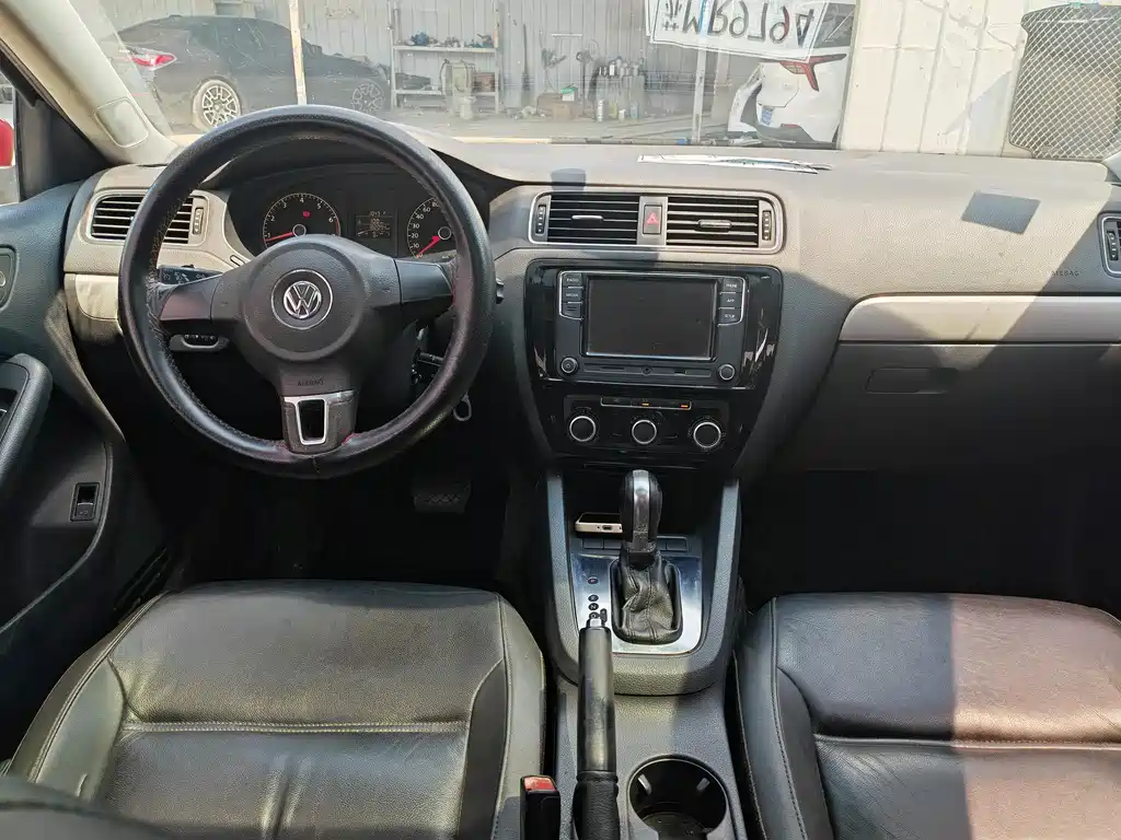 Sagitar 2014 1.6L automatic comfort model купить на сайте DeffCars