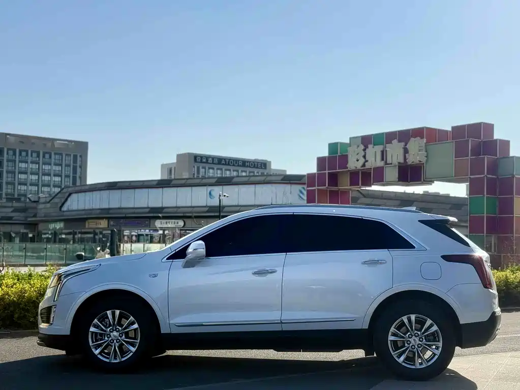 Cadillac XT5 2022 2.0T two-wheel drive luxury model купить на сайте DeffCars