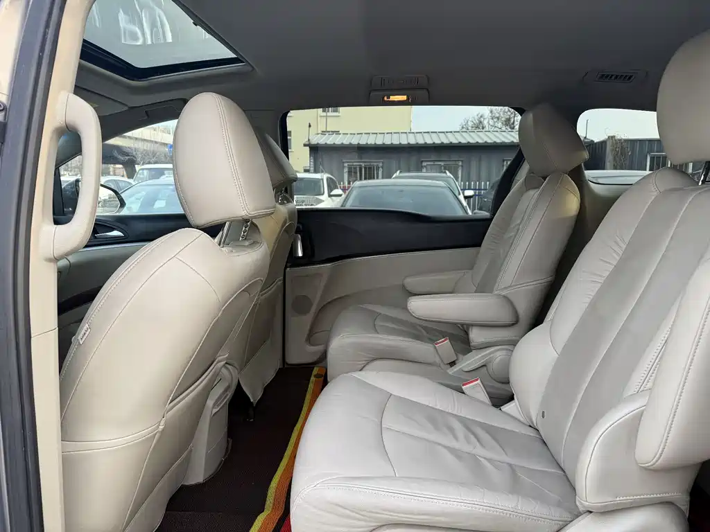 Buick GL8 2017 25S luxury model National V купить на сайте DeffCars