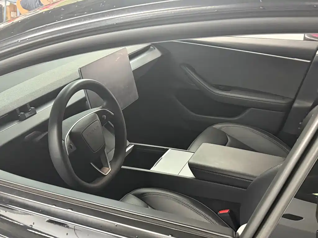 Model 3 2023 rear-wheel drive version купить на сайте DeffCars
