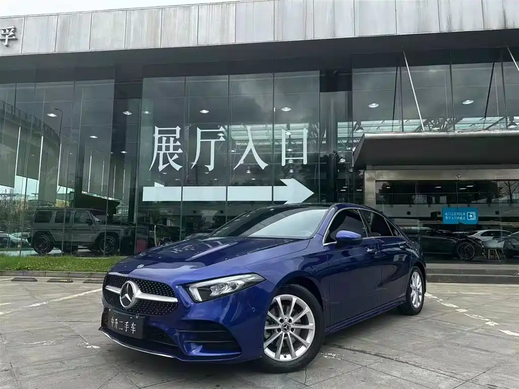 Mercedes-Benz A-Class 2020 Facelift A 200 L Sports Sedan Fashionable купить на сайте DeffCars