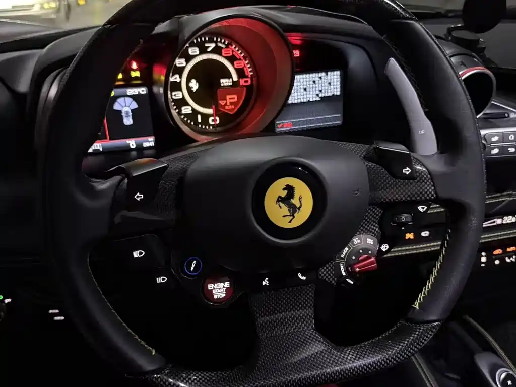 Ferrari F8 2020 Spider 3.9T V8 купить на сайте DeffCars