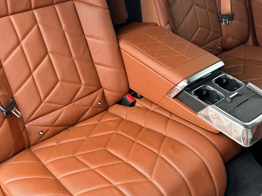 BMW 7 Series 2023 facelift 740Li exclusive M sports package купить на сайте DeffCars