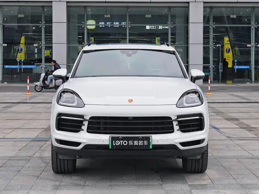 Cayenne New Energy 2021 Cayenne E-Hybrid 2.0T купить на сайте DeffCars