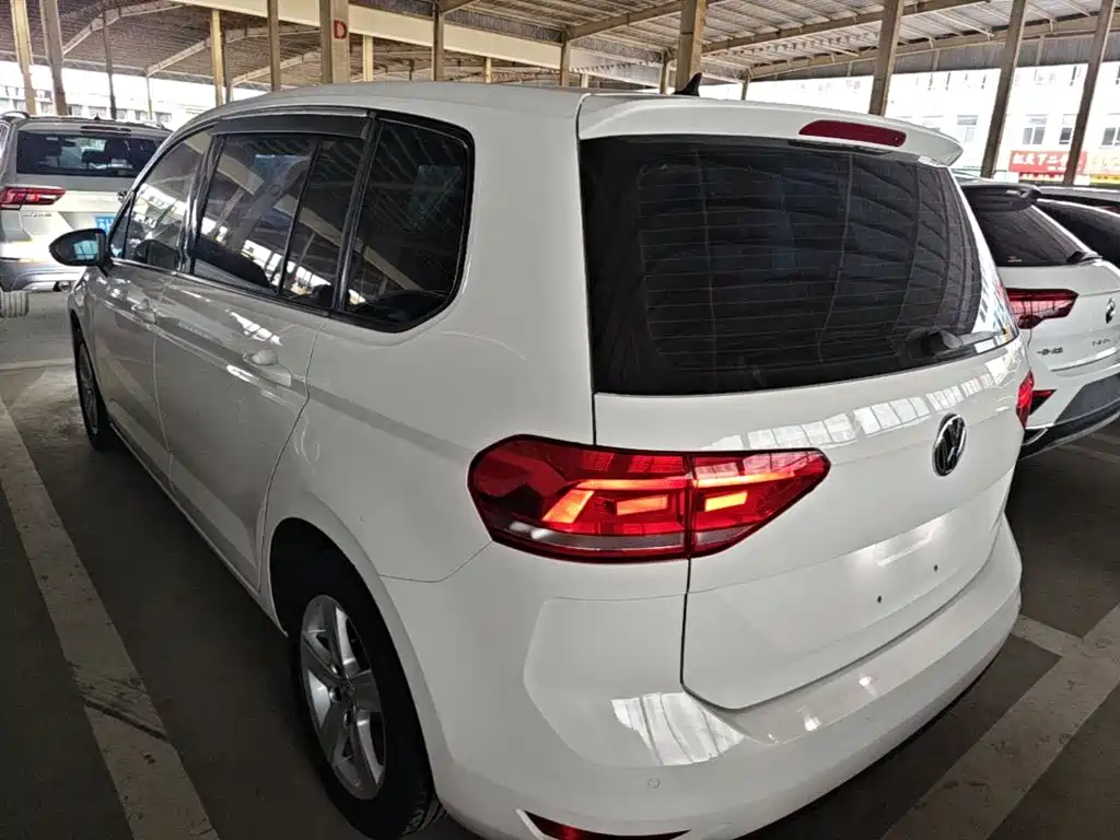 Touran 2018 TouranL 280TSI DSG Fashion Edition 7 Seater Country VI купить на сайте DeffCars