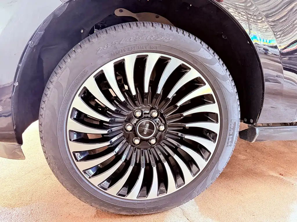 Navigator 2020 3.5T Long Axis Presidential Edition купить на сайте DeffCars