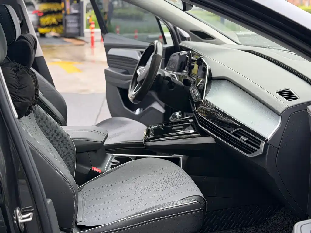 Lanjing 2022 530TSI four-wheel drive flagship Shengjing Edition Pro 6 seats купить на сайте DeffCars