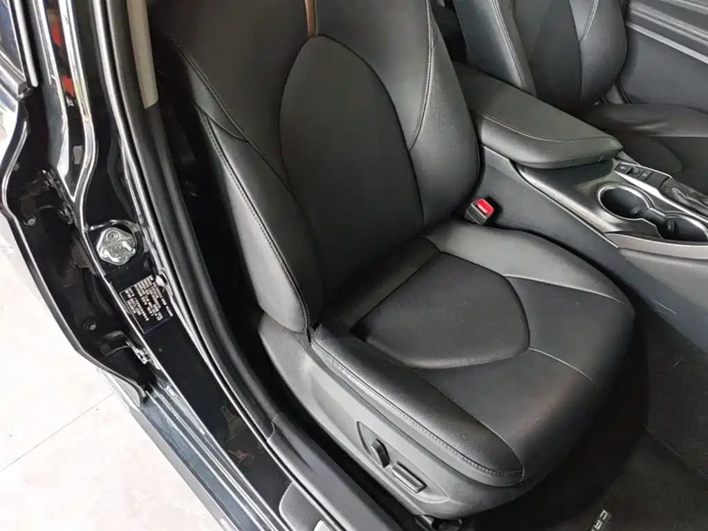 Camry 2021 2.0G Deluxe Edition купить на сайте DeffCars