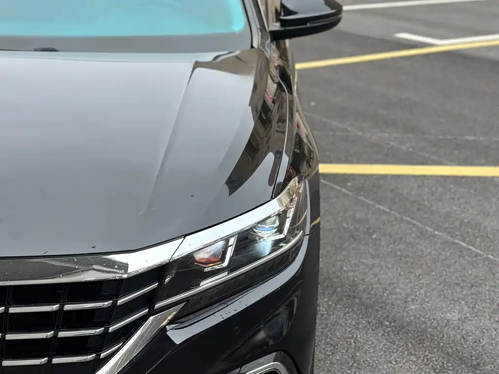 Passat 2021 330TSI Deluxe Edition купить на сайте DeffCars
