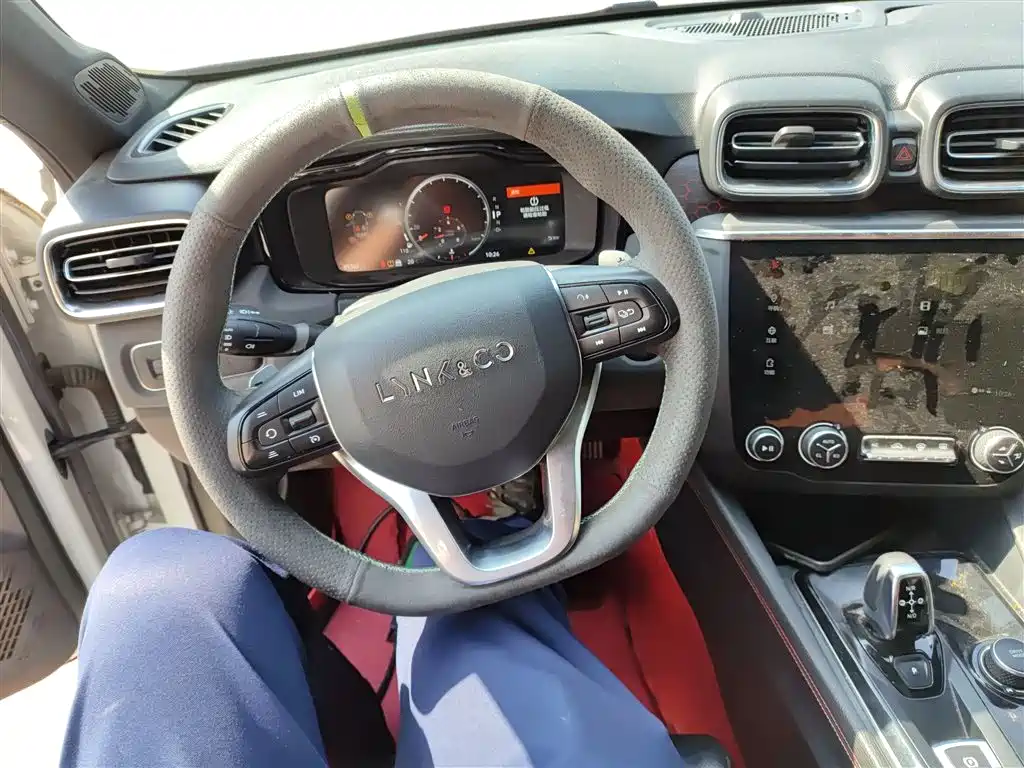 Lynk & Co 03 2019 1.5TD DCT Powerful Edition National VI купить на сайте DeffCars