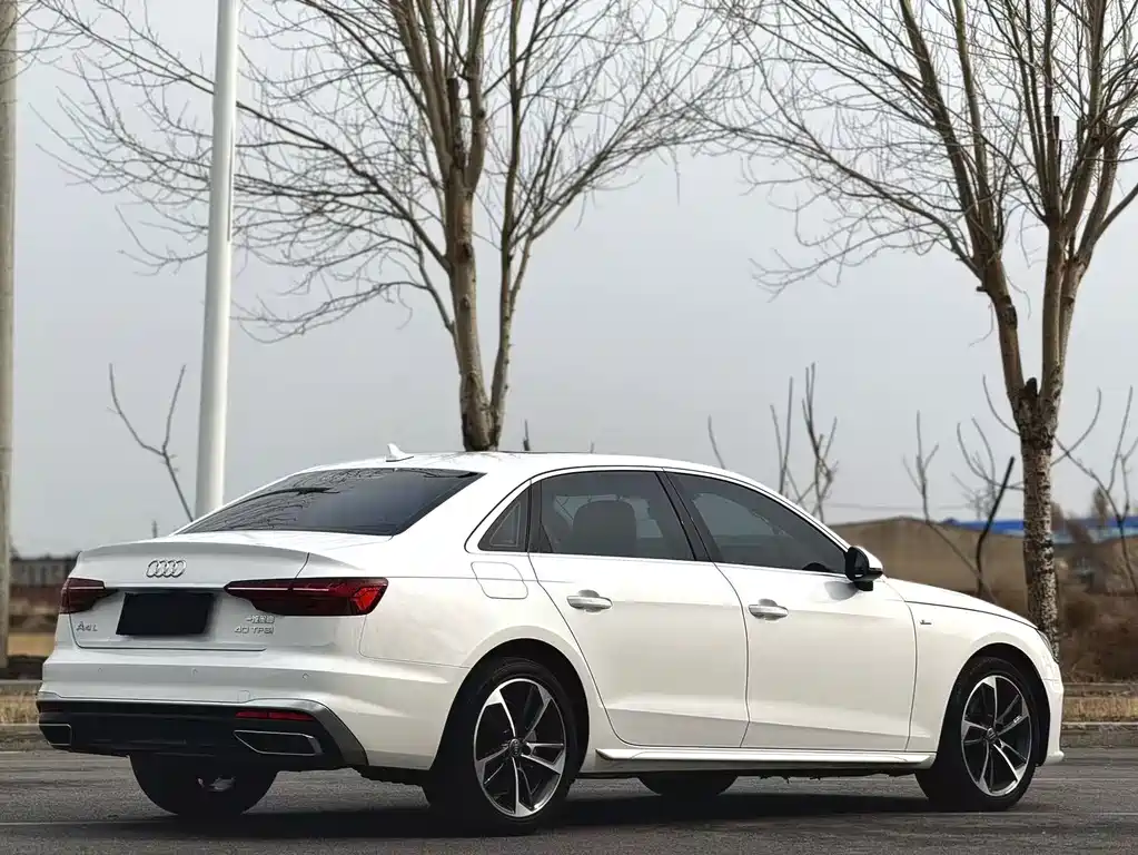 Audi A4L 2024 40 TFSI Fashionable and Dynamic купить на сайте DeffCars