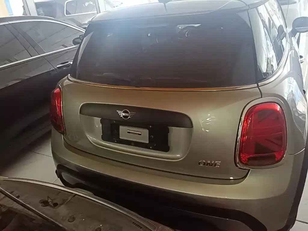 MINI 2023 1.5T ONE купить на сайте DeffCars