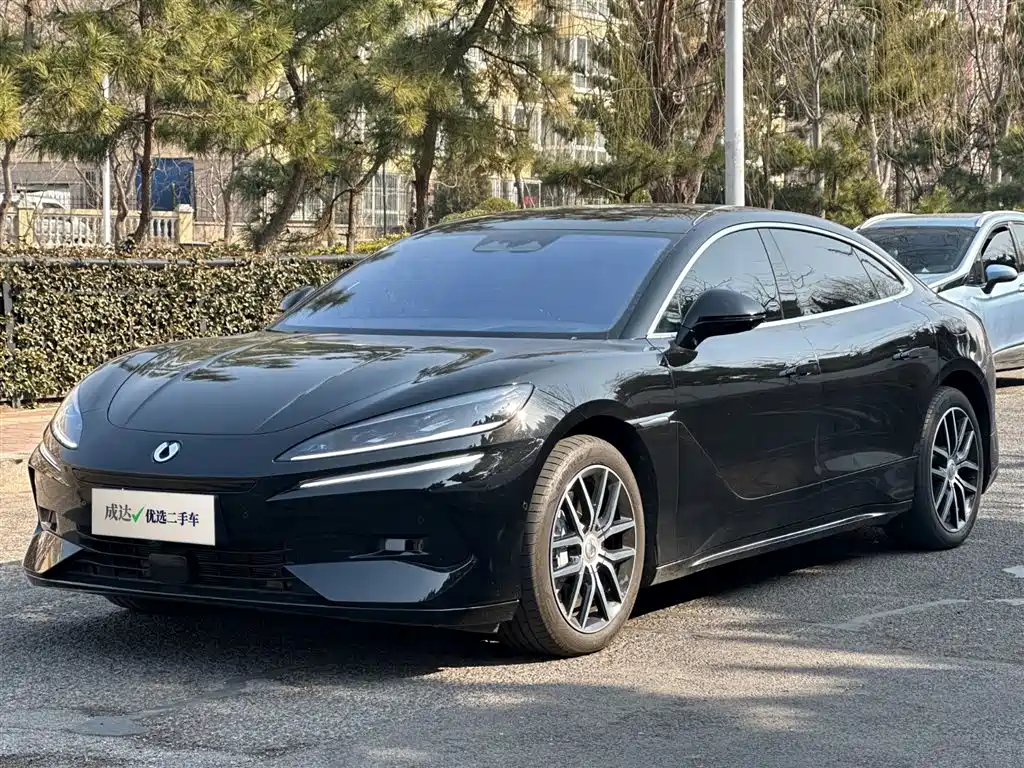 Denza Z9 2024 1100km four-wheel drive Ultra version купить на сайте DeffCars