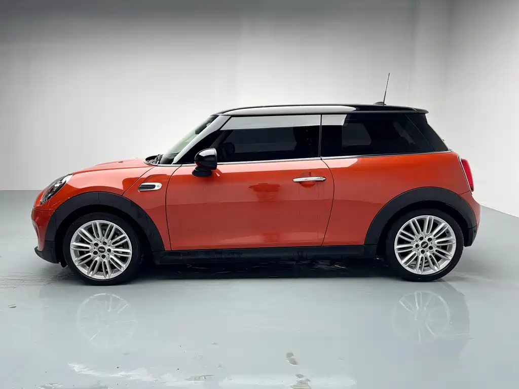 MINI 2018 1.5T COOPER Artist купить на сайте DeffCars