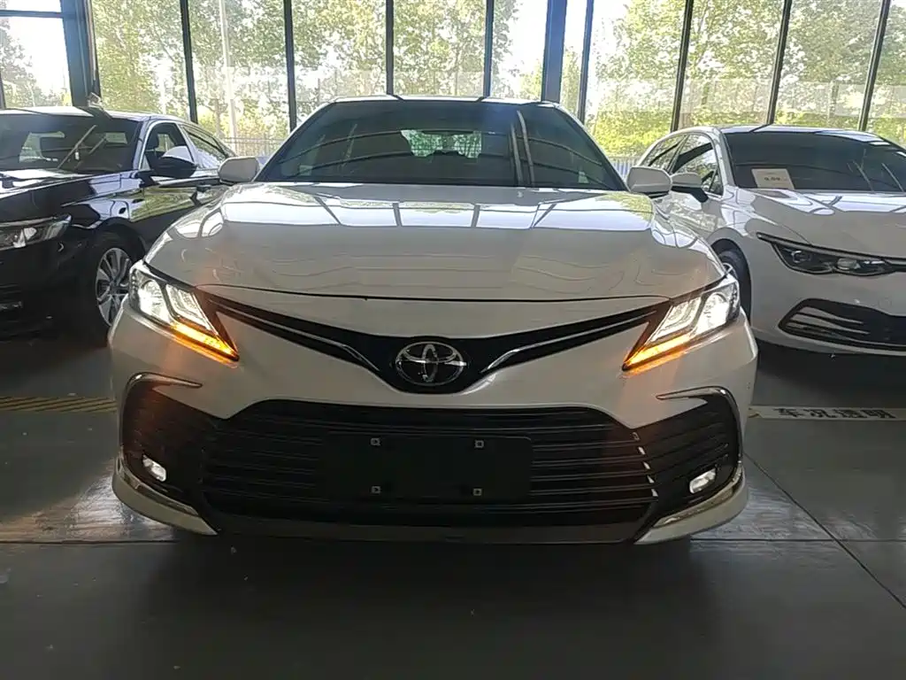 Camry 2021 2.5G Deluxe Edition купить на сайте DeffCars