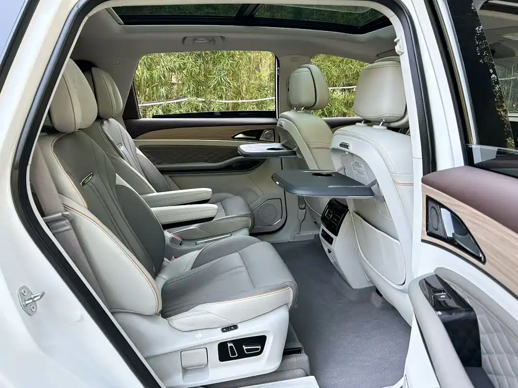 Fengxing Yacht 2022 1.5T DCT Wave Chasing Edition купить на сайте DeffCars