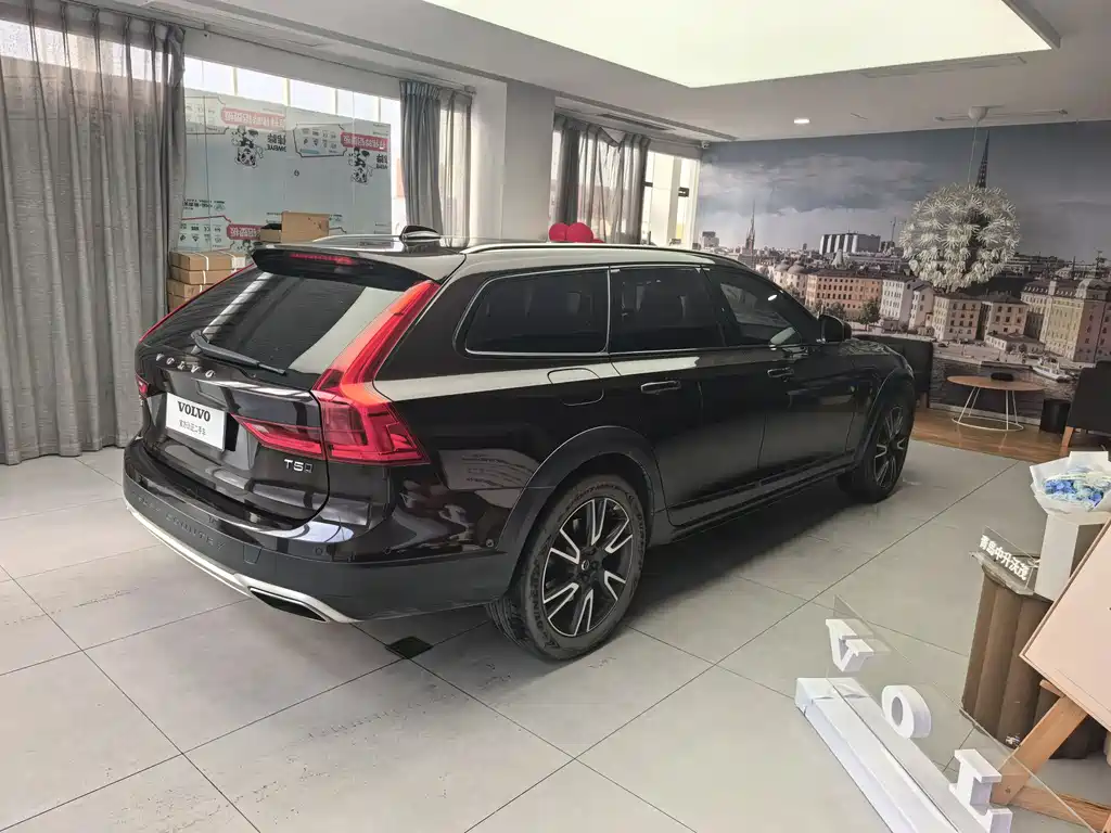 Volvo V90 2019 Cross Country T5 AWD Zhizun Edition National V купить на сайте DeffCars