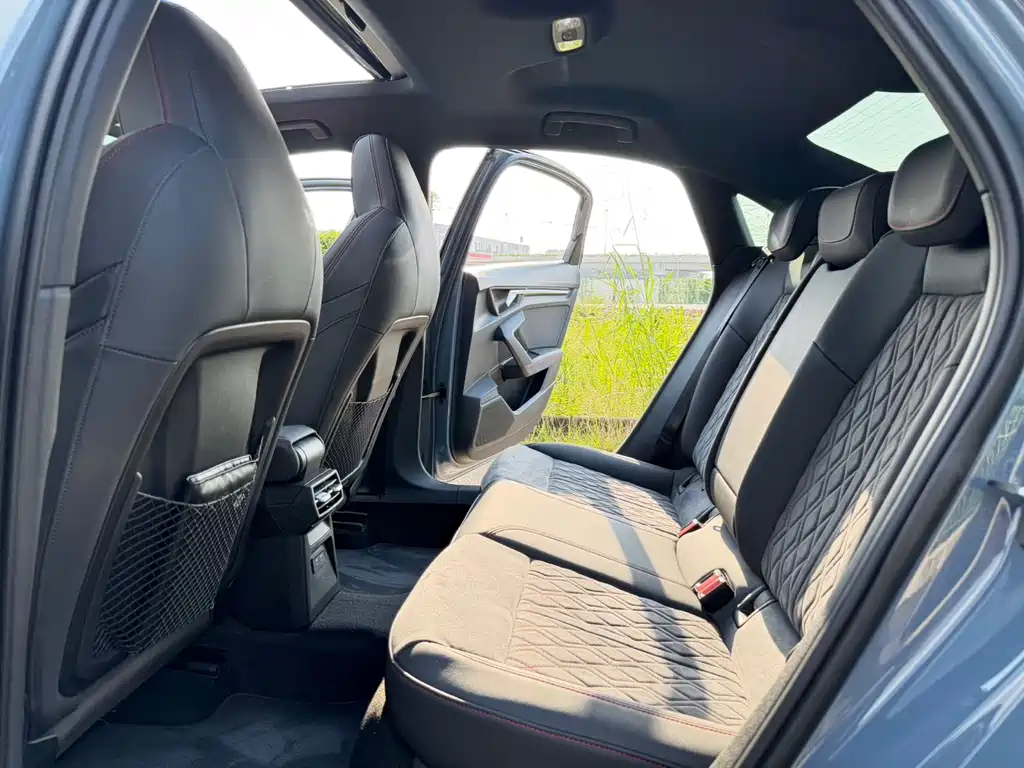 Audi A3 2022 A3L Limousine 35 TFSI RS Kit Burning Speed ​​Type купить на сайте DeffCars