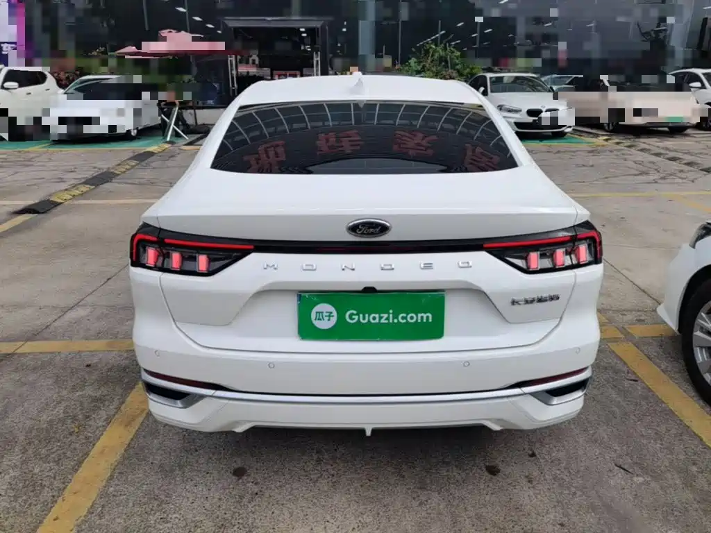 Mondeo 2025 2.0T EcoBoost Luxury купить на сайте DeffCars