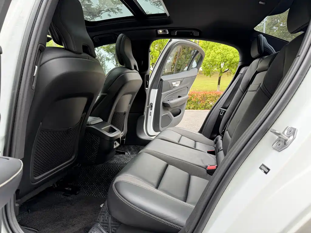 Volvo S60 2020 T5 Zhiya Sports Edition купить на сайте DeffCars