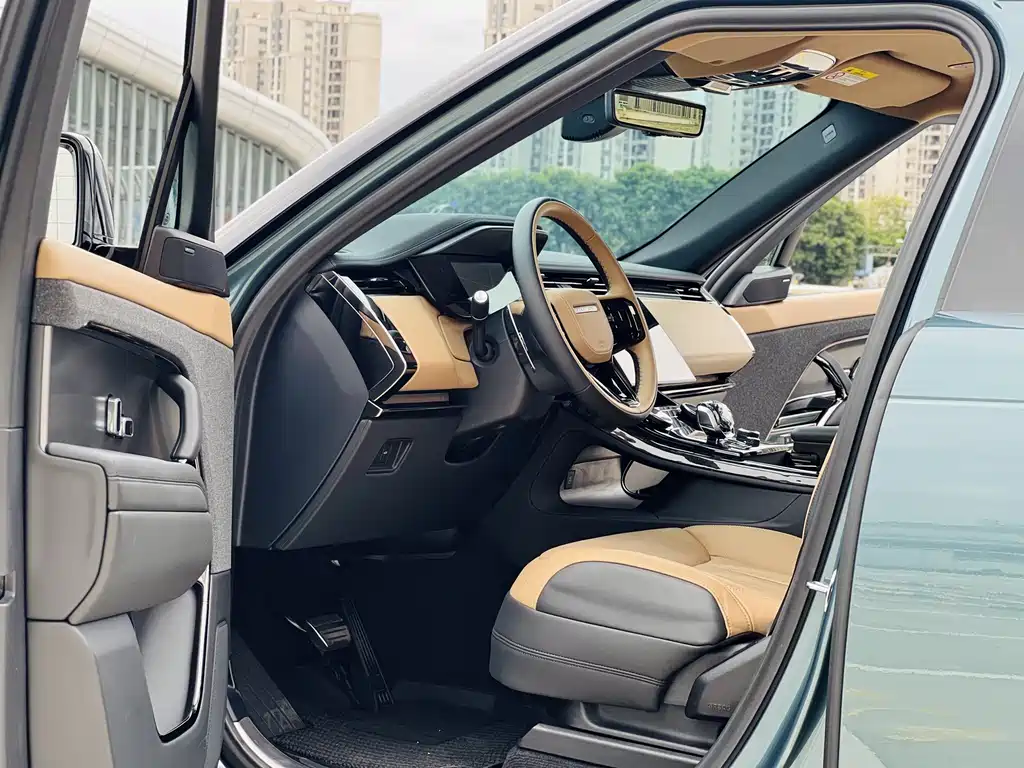 Range Rover Sport 2023 400PS Dynamic SE купить на сайте DeffCars