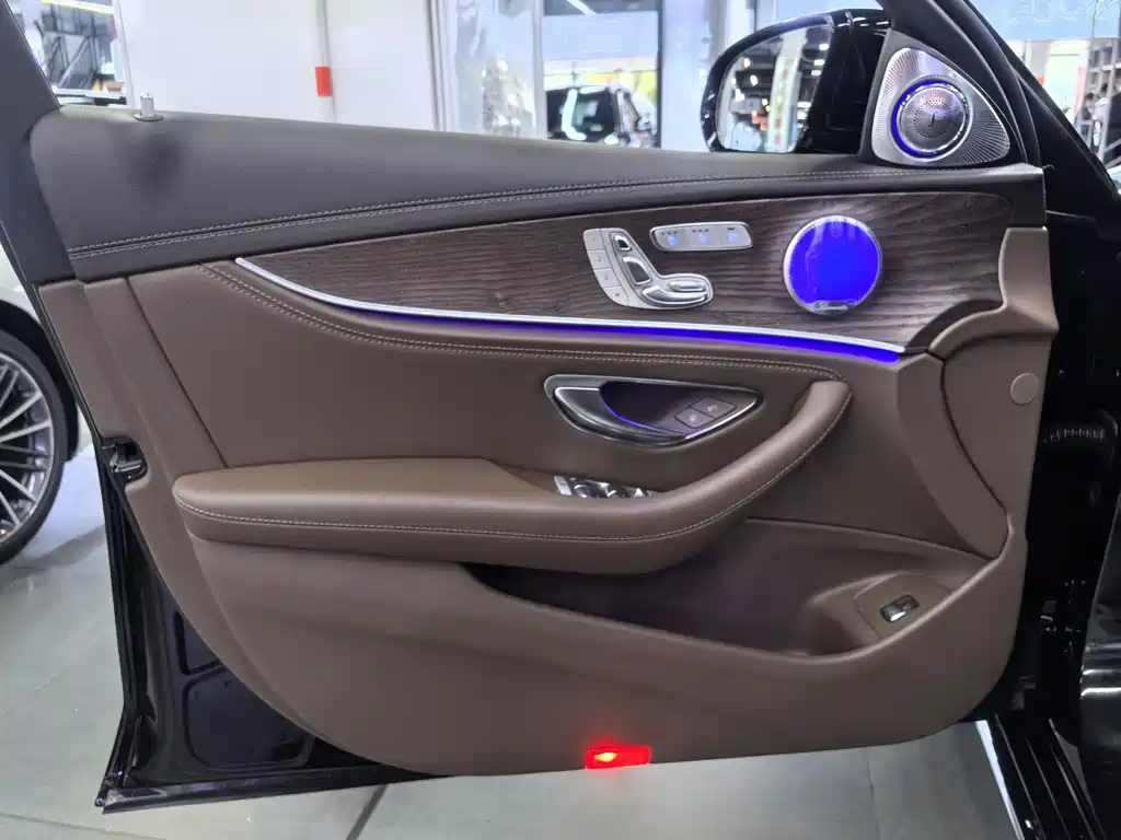 Mercedes-Benz E-Class 2023 E 300 L Luxury Model купить на сайте DeffCars