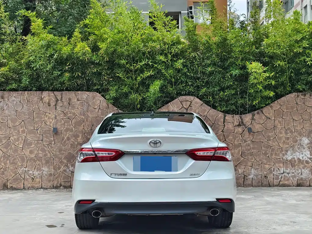 Camry 2021 2.5G Deluxe Edition купить на сайте DeffCars
