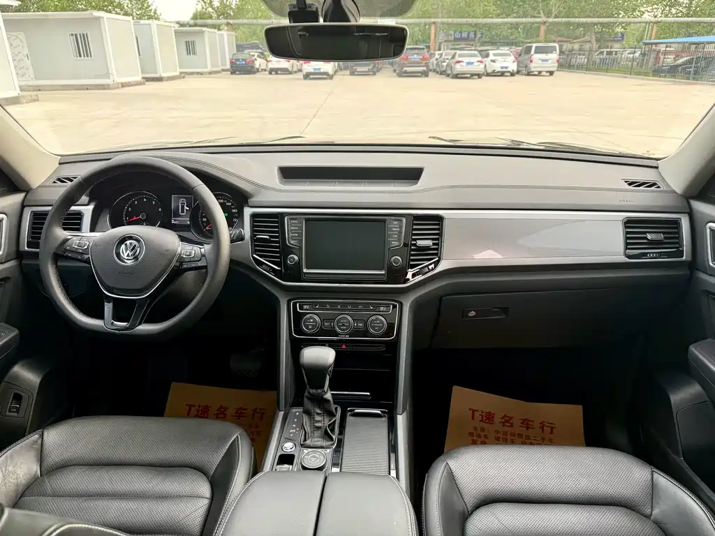 Touron 2017 380TSI four-wheel drive luxury version купить на сайте DeffCars