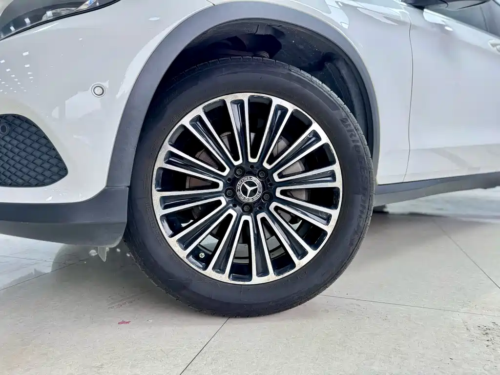 Mercedes GLC 2018 200 4MATIC купить на сайте DeffCars