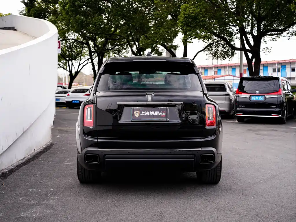 Cullinan 2020 Black Badge купить на сайте DeffCars