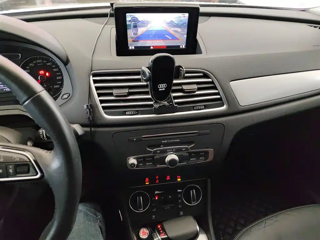 Audi Q3 2018 30th Anniversary Model 30 TFSI Fashion Model купить на сайте DeffCars