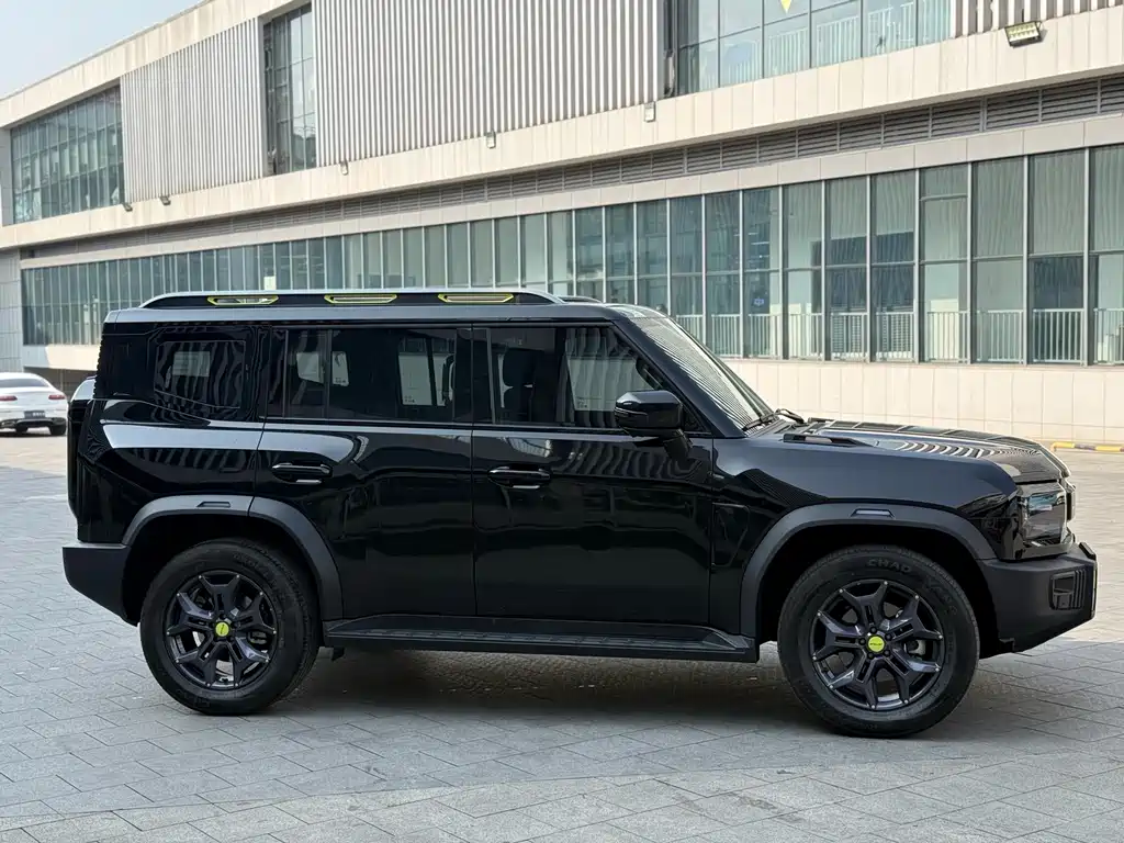 Jietu Traveler 2023 2.0T four-wheel drive crossover PRO купить на сайте DeffCars