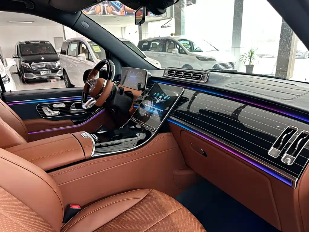 Vito 2024 2.0T Business Edition 7-seater купить на сайте DeffCars