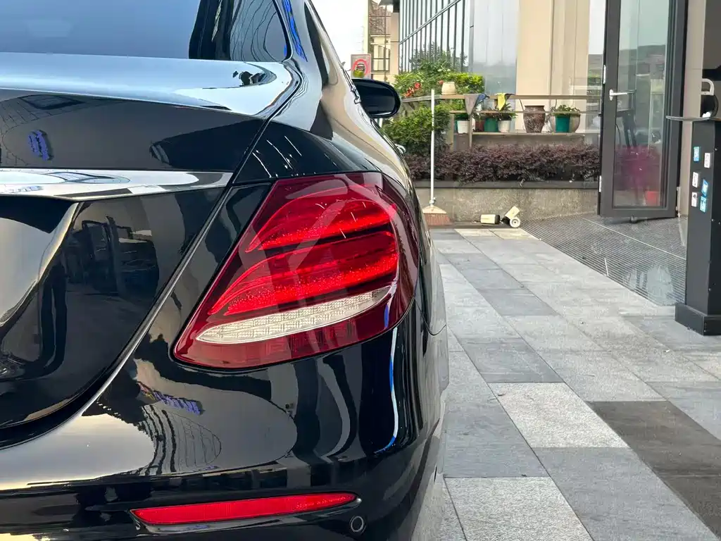 Mercedes E-Class 2017款 E 300 L 运动豪华型 купить на сайте DeffCars