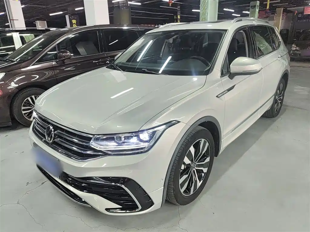 Tiguan L 2023 330TSI automatic two-wheel drive R-Line version купить на сайте DeffCars
