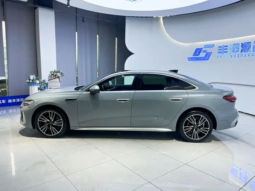 Audi A5L 2026 2.0T Qiankun Smart Driving Edition купить на сайте DeffCars