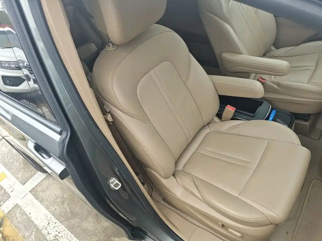 Buick GL8 2017 ES 28T Exclusive Type National V купить на сайте DeffCars