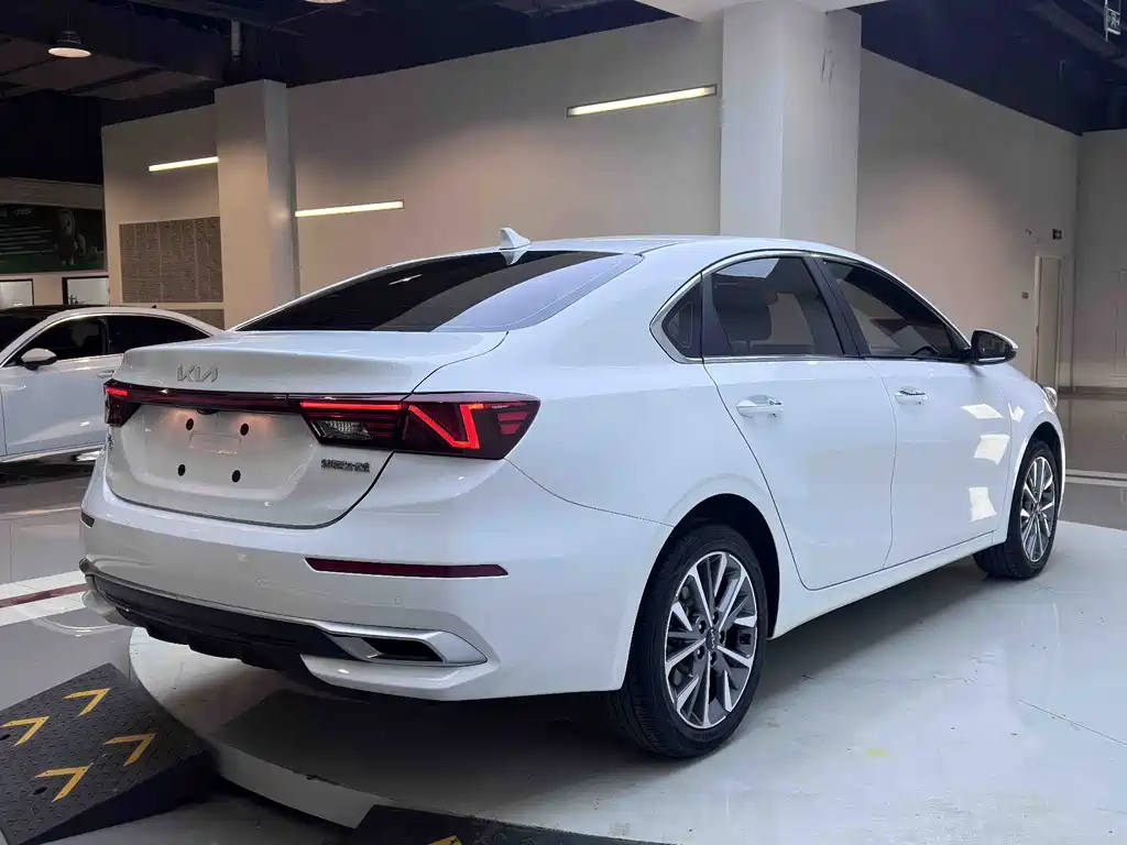 Kia K3 2021 1.5L CVT refreshed version купить на сайте DeffCars